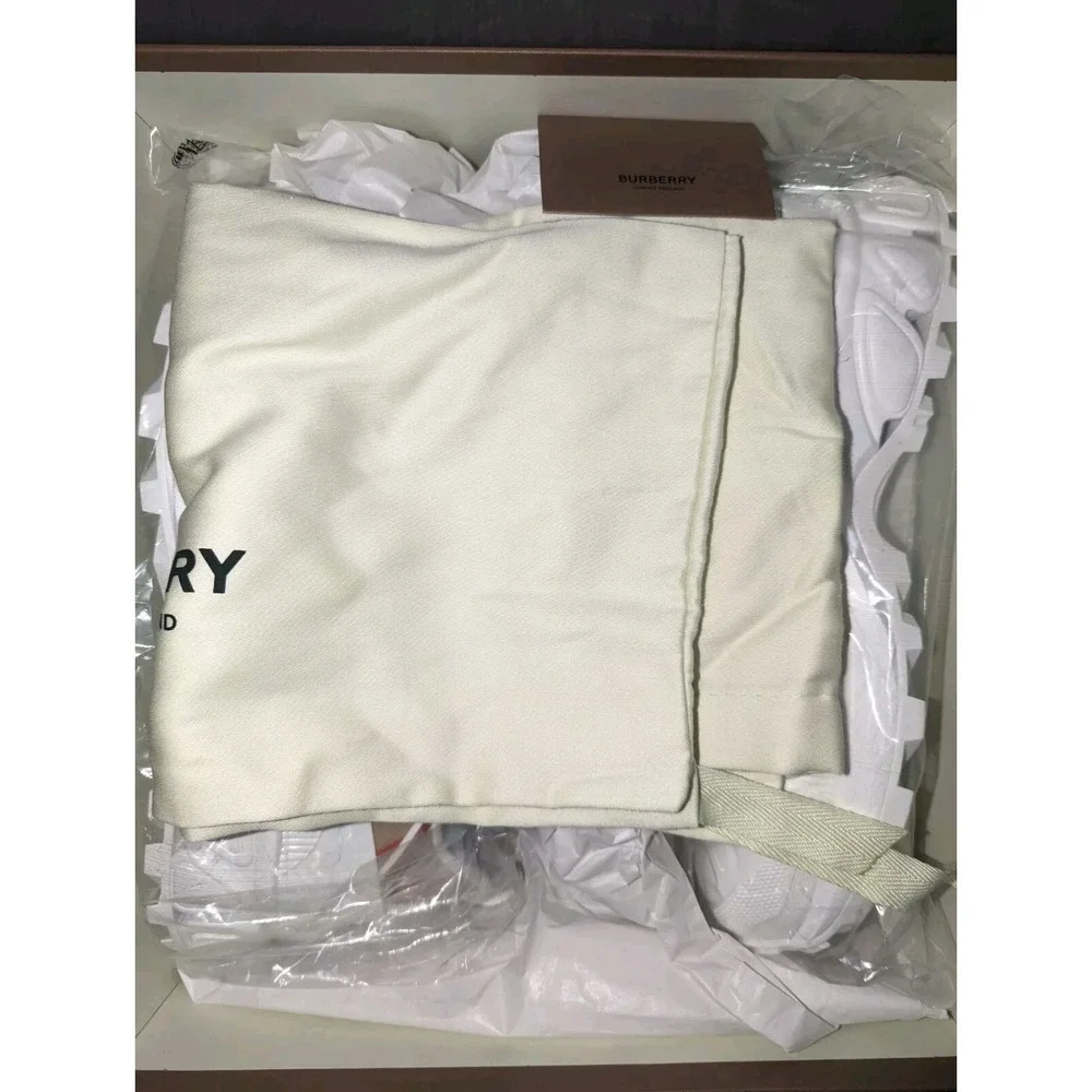Burberry elevate your
